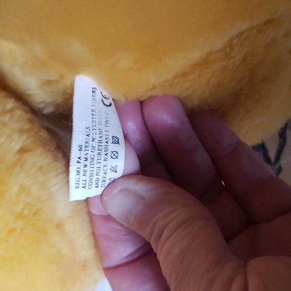 Stuffed large Winnie the Pooh - Picture 4 of 4